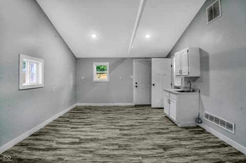Studio — 2827 Villa Avenue, Indianapolis, IN