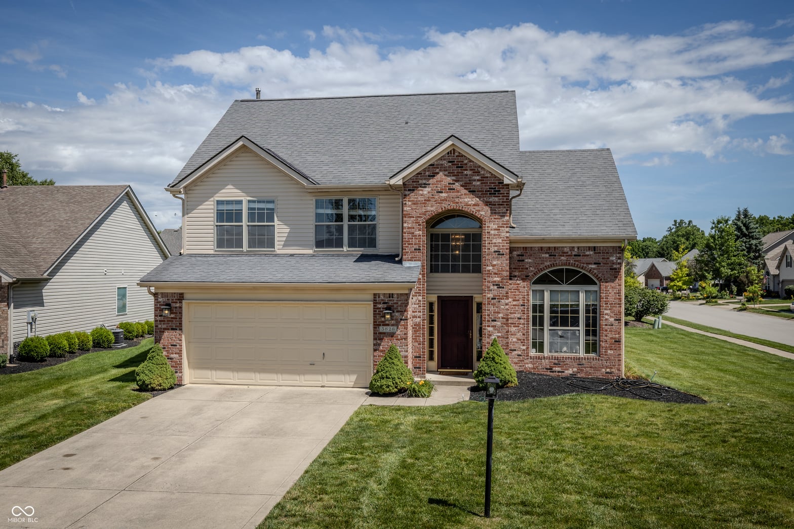 Front exterior at 5828 Applegate, Carmel, IN