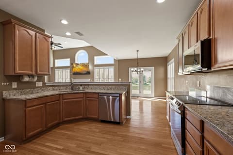 Photo of 10983 Parkland Court, Fishers, IN