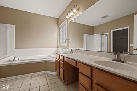 Photo of 10983 Parkland Court, Fishers, IN