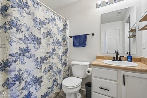 Photo of 620 Bobtail Drive, Greenfield, IN
