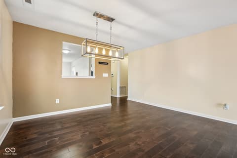 Photo of 620 Bobtail Drive, Greenfield, IN