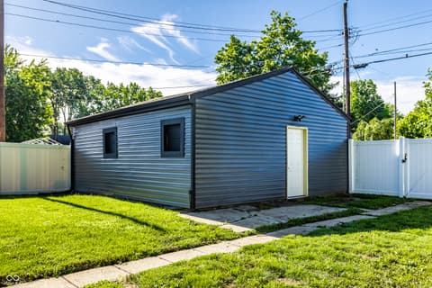 Out Buildings — 1395 Evans Avenue, Noblesville, IN
