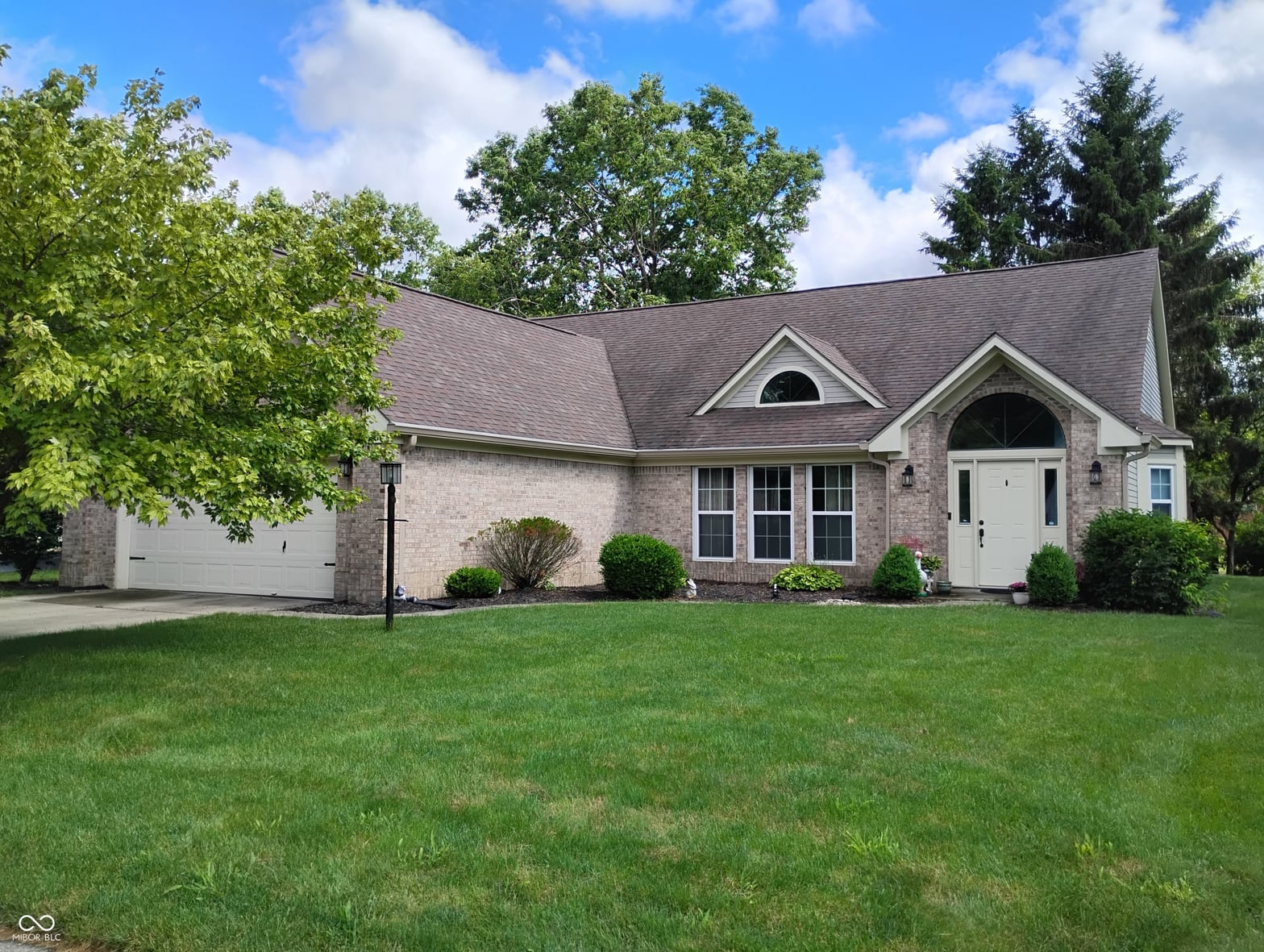 Front exterior at 509 Amberleaf Trail, Westfield, IN