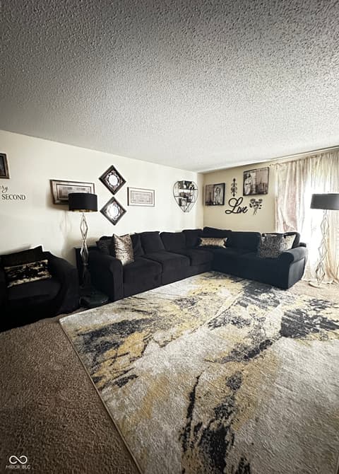 Living room at 15294 Clear Street, Noblesville, IN