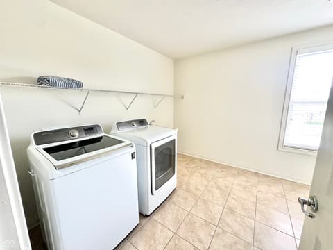 Photo of 8752 Windpointe Pass, Zionsville, IN