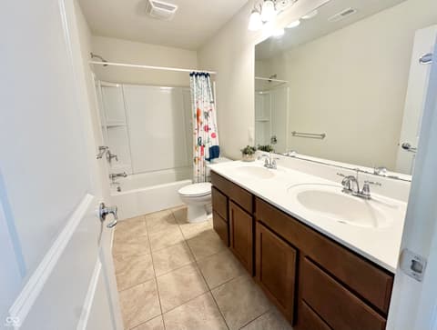 Photo of 8752 Windpointe Pass, Zionsville, IN