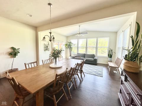 Photo of 8752 Windpointe Pass, Zionsville, IN