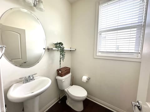 Photo of 8752 Windpointe Pass, Zionsville, IN