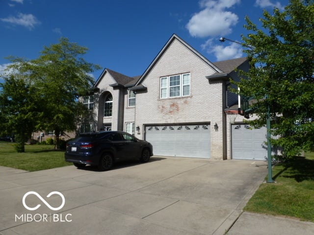 Front exterior at 9849 N Anchor Bend, McCordsville, IN