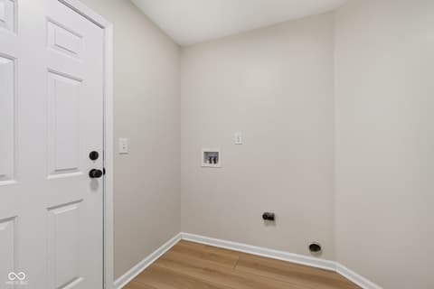 Laundry room at 10226 Carmine Drive, Noblesville, IN