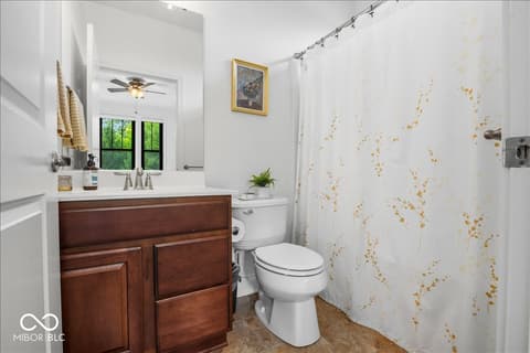 Bathroom at 910 Viking Sunrise Lane, Westfield, IN