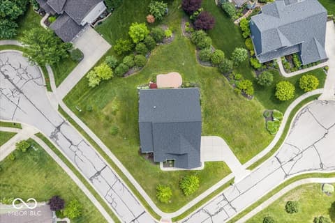 Aerial view at 910 Viking Sunrise Lane, Westfield, IN