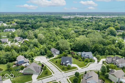 Aerial view at 910 Viking Sunrise Lane, Westfield, IN