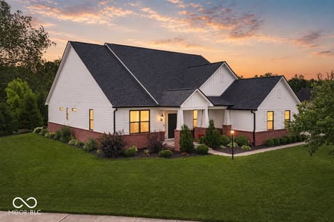 Front exterior at 910 Viking Sunrise Lane, Westfield, IN