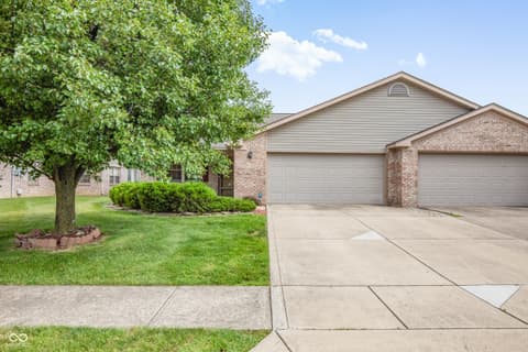 3831 Oak Trail