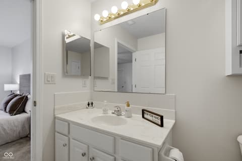Photo of 3831 Oak Trail, Indianapolis, IN