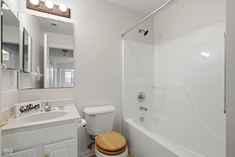 Photo of 3831 Oak Trail, Indianapolis, IN