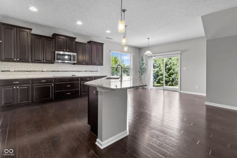 Photo of 13824 Fieldcrest Drive, McCordsville, IN