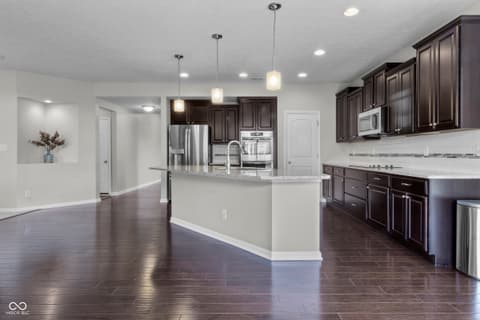 Photo of 13824 Fieldcrest Drive, McCordsville, IN