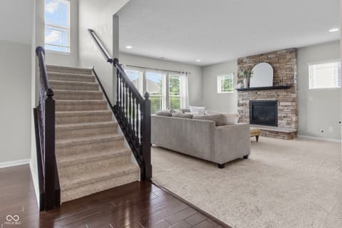 Photo of 13824 Fieldcrest Drive, McCordsville, IN