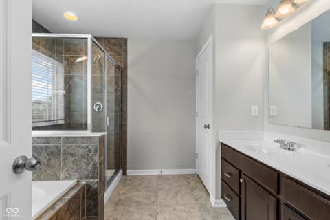 Photo of 13824 Fieldcrest Drive, McCordsville, IN