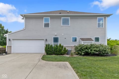 Photo of 13824 Fieldcrest Drive, McCordsville, IN