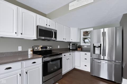 Photo of 11499 Feather Rock Court, Fishers, IN