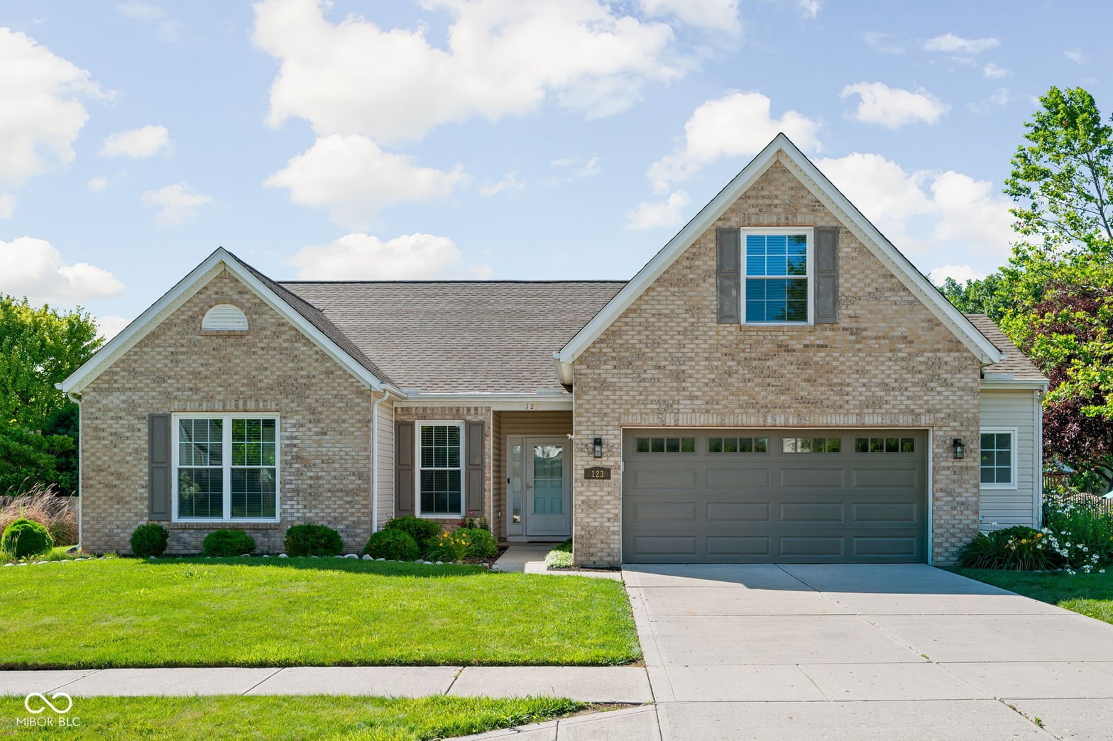 Photo of 123 Paragon Lane, Westfield, IN