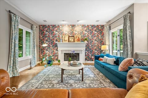 Living room at 811 Pebble Brook Place, Noblesville, IN