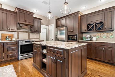 Kitchen at 811 Pebble Brook Place, Noblesville, IN