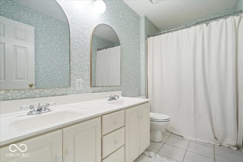 Bathroom at 811 Pebble Brook Place, Noblesville, IN