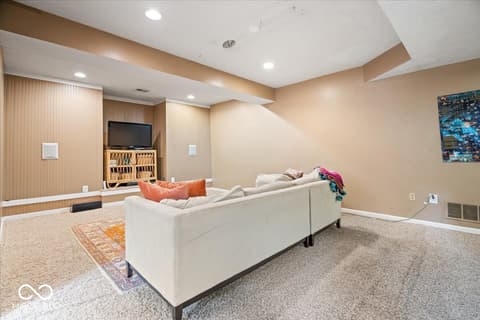Living room at 811 Pebble Brook Place, Noblesville, IN