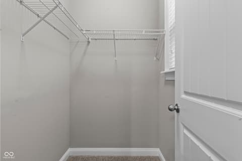 Walk In Closets — 15429 Slateford Road, Noblesville, IN