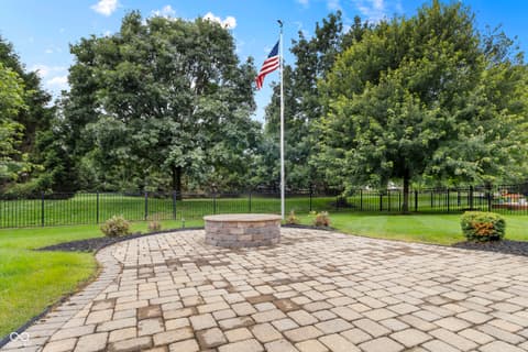 Outdoor living area at 15429 Slateford Road, Noblesville, IN