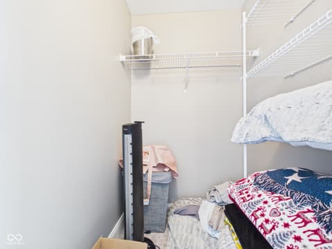 Walk In Closets — 6842 Bladstone Road, Noblesville, IN