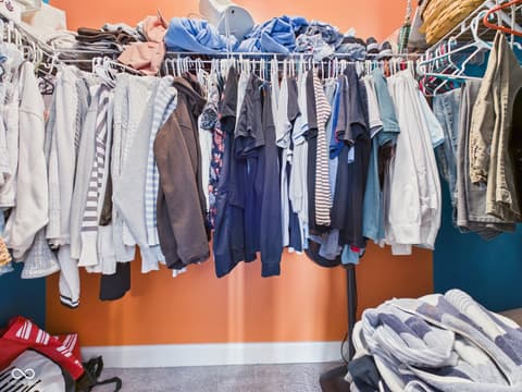 Walk In Closets — 6842 Bladstone Road, Noblesville, IN