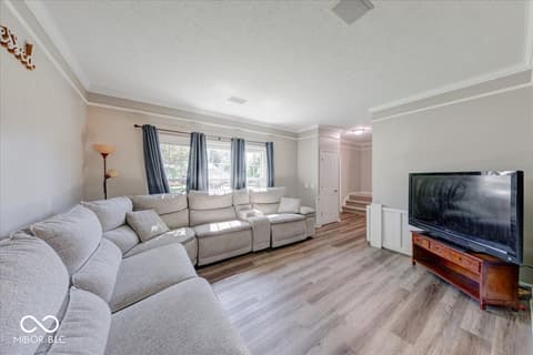 Living room at 4847 Ashbrook Drive, Noblesville, IN