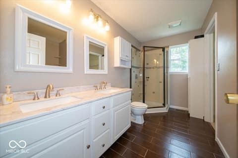 Primary bathroom at 15427 Outside Trail, Noblesville, IN