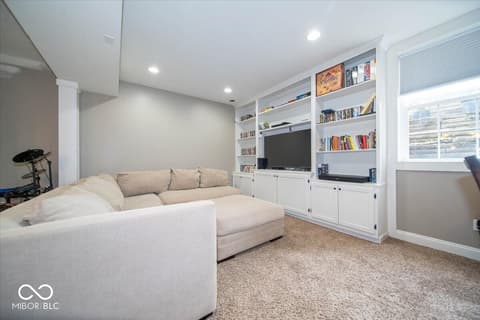 Photo of 723 Palmer Drive, Noblesville, IN