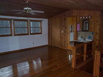 Photo of 1162 E Old St Rd 46, Nashville, IN