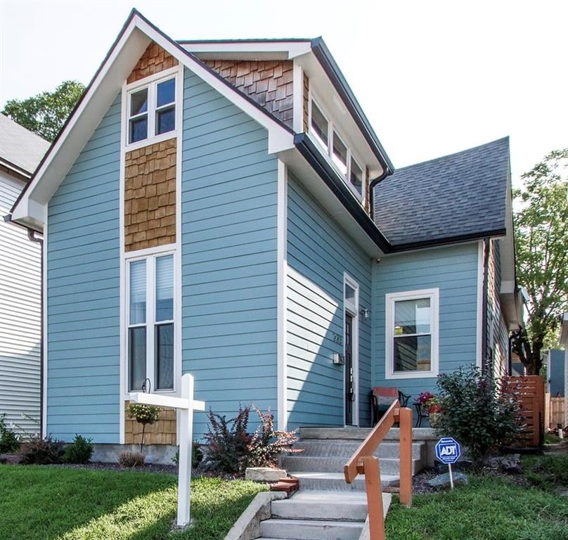 Photo of 223 Dickson Street, Indianapolis, IN